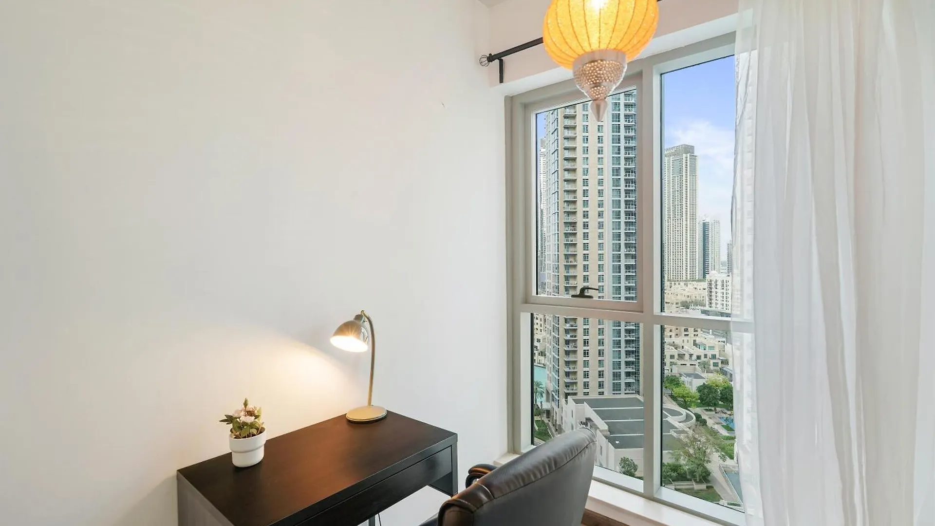 2Br In Downtown With Burj Khalifa & Fountain Views Lägenhet Dubai